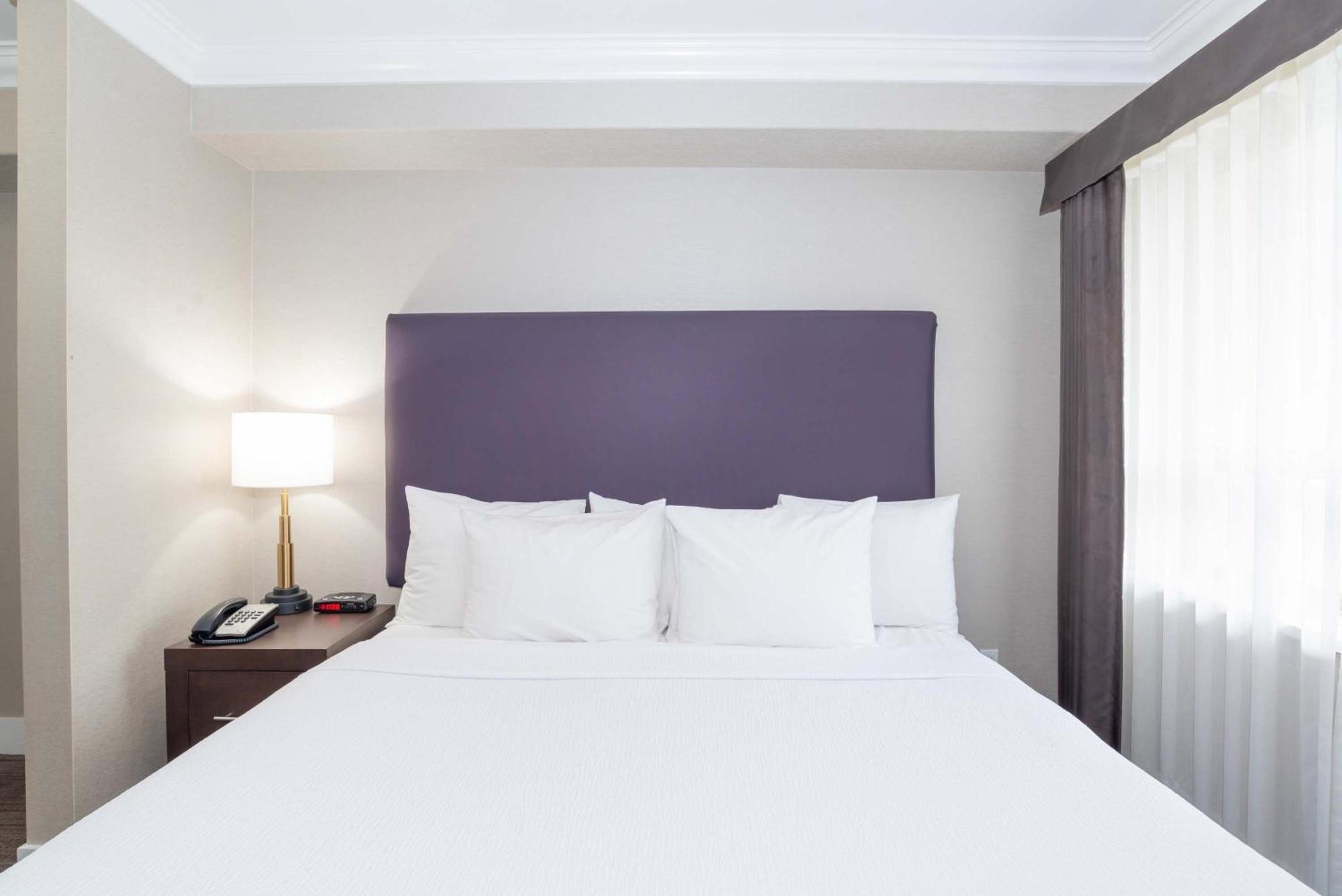 Sandman Hotel And Suites Abbotsford Eksteriør billede