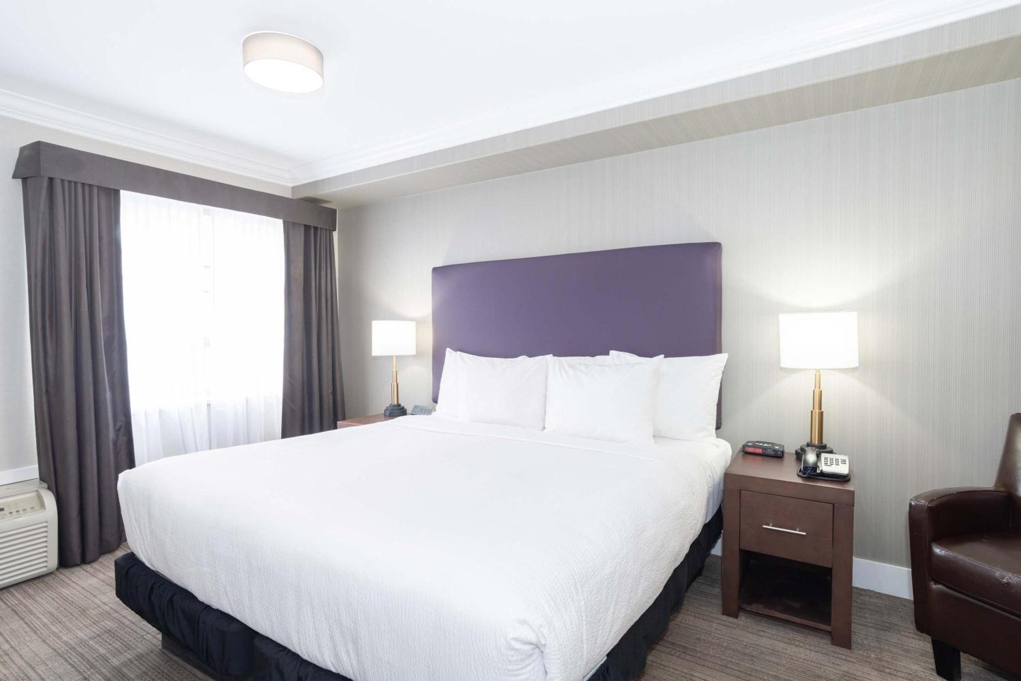 Sandman Hotel And Suites Abbotsford Eksteriør billede