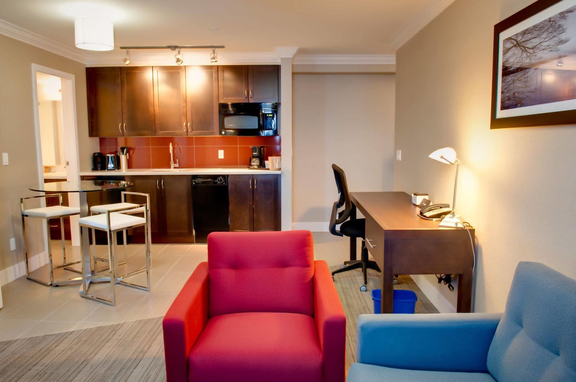 Sandman Hotel And Suites Abbotsford Eksteriør billede